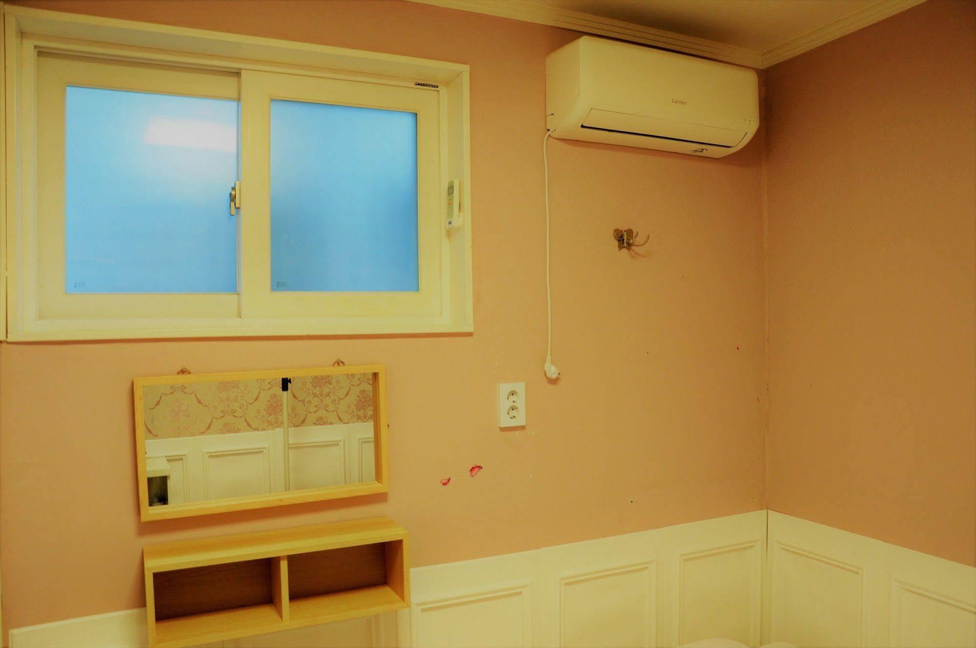 Unni House Hostel โซล ภายนอก รูปภาพ
