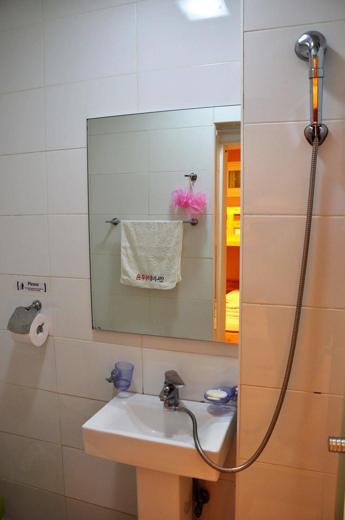 Unni House Hostel โซล ภายนอก รูปภาพ