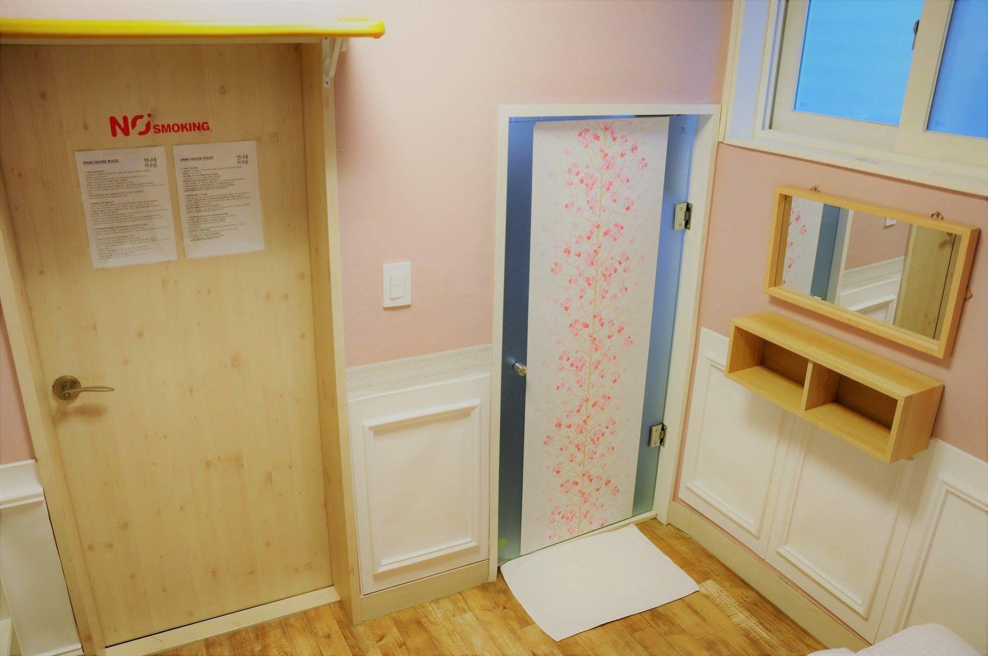 Unni House Hostel โซล ภายนอก รูปภาพ