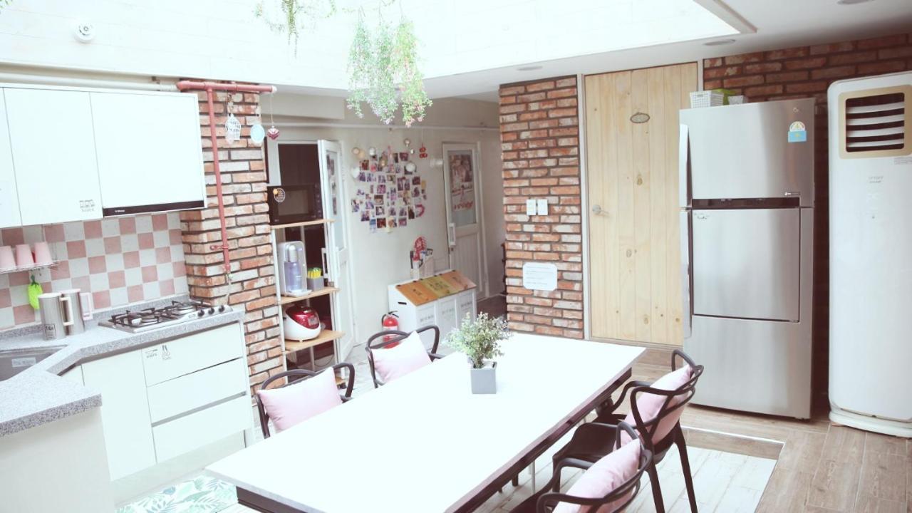 Unni House Hostel โซล ภายนอก รูปภาพ